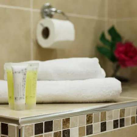 Kingfisher Townhouse 3*