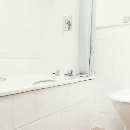 Portobello Hotel 2*