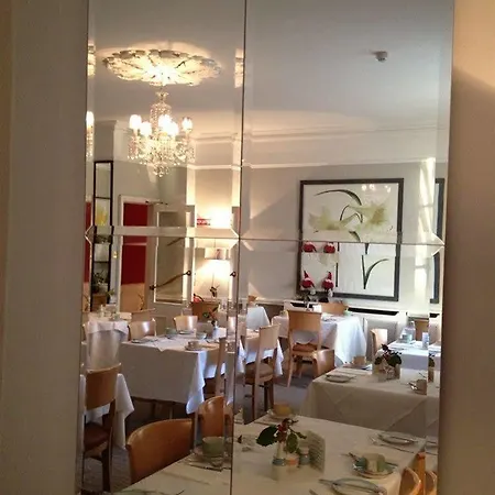 Pembroke Townhouse בית הארחה דבלין