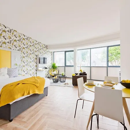 Inchicore Suites Apartmán
