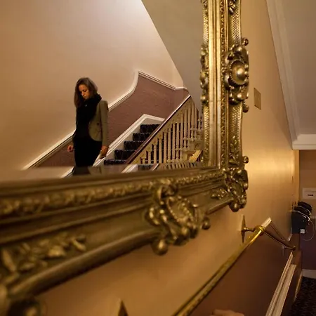 Hotel The Charles Stewart Dublin