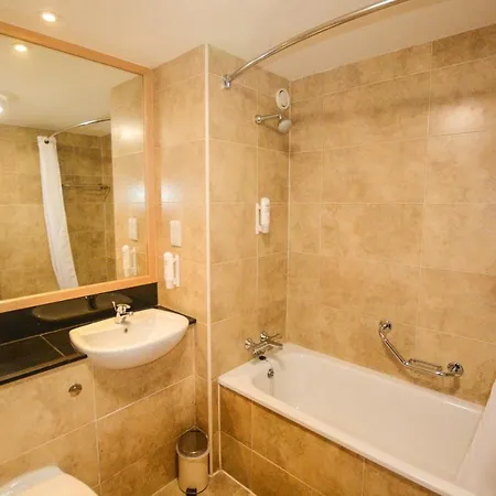 ترافيلودج دبلين إيبروت ساوث 3* Collinstown (Santry)