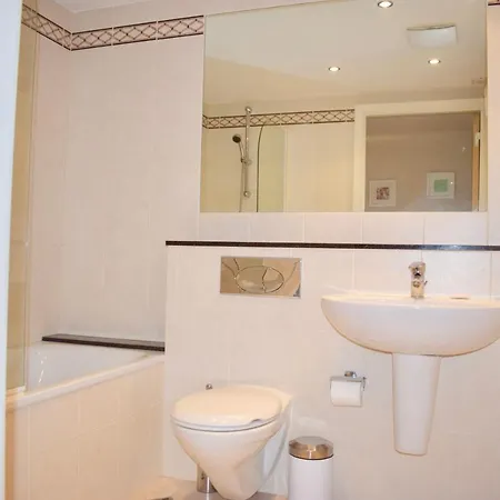 2 Bedroom Grand Canal Dock- Breathtaking Liffey Views Apartmán *
