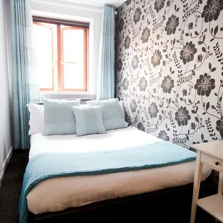 Ellis Quay Apartment *
