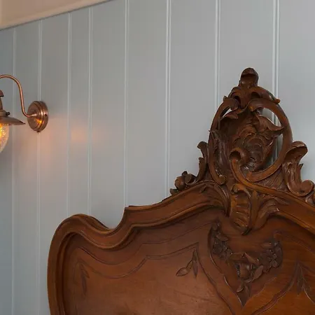Mcgettigan's Townhouse - Olives & Figs Bistro Värdshus 3*