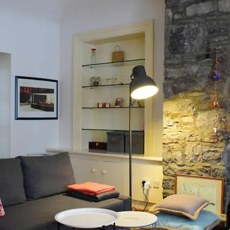 1 Bedroom In Centre Location * Dublino