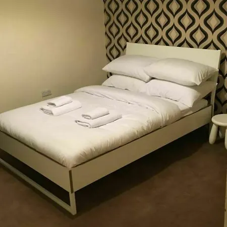 Apartmán 3 Bedroom House With Free Parking *