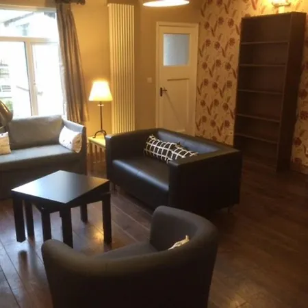Appartamento 3 Bedroom House With Free Parking Dublino