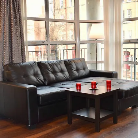 2 Bedroom Near Historical Christchurch