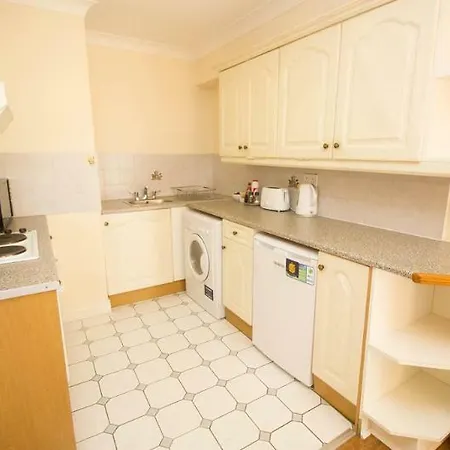Drury Court 3*