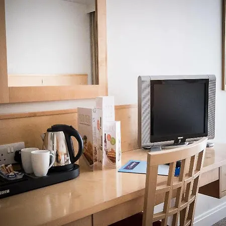 فندق ترافيلودج دبلين إيبروت ساوث Collinstown (Santry)