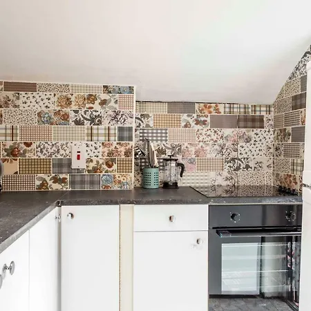 New Georgian Self-catered At The Spire Apartment