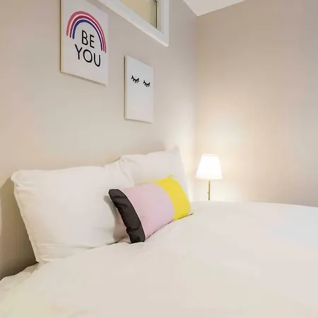 New Georgian Self-catered At The Spire Apartment Dublin