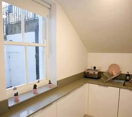 Short Let Direct - Mountjoy Square D1 Apartament