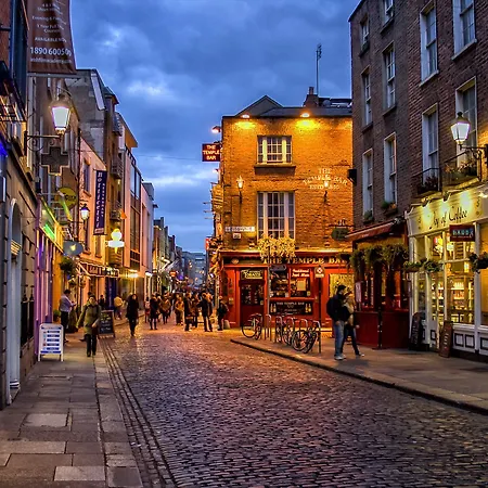 Grand Canal Quay Sleeps 10 Dublin
