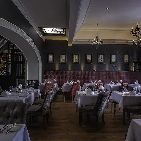 Clontarf Castle