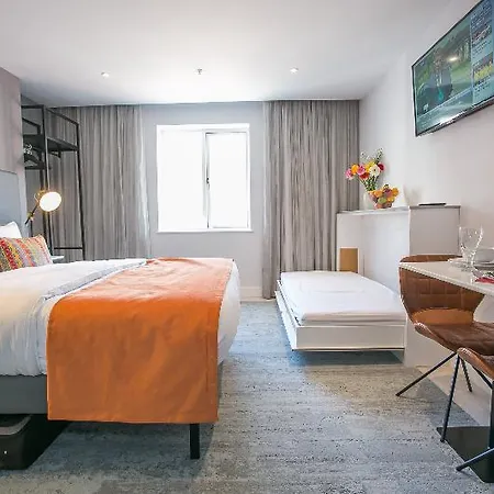 Grafton Street By Break Aparthotel 4*