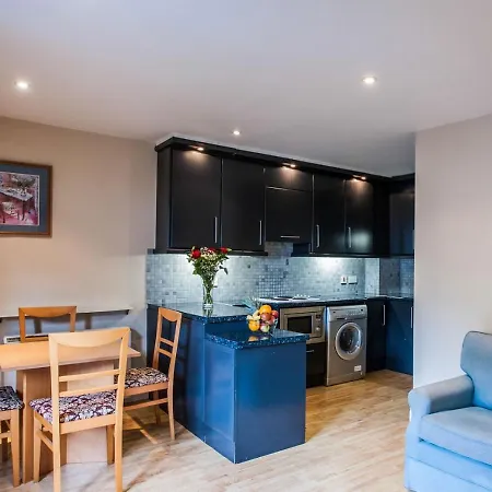 Apartmán Molesworthcourt *