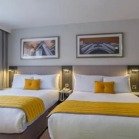 Hotel Maldron Pearse Street 4*