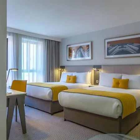 Hotel Maldron Pearse Street 4*