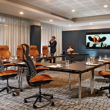 Hotel Red Cow Moran Dublin