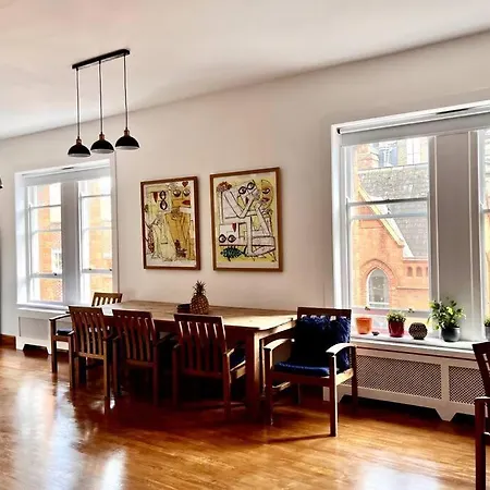 Charming Townhouse