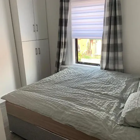 Bright En-suite In 게스트하우스