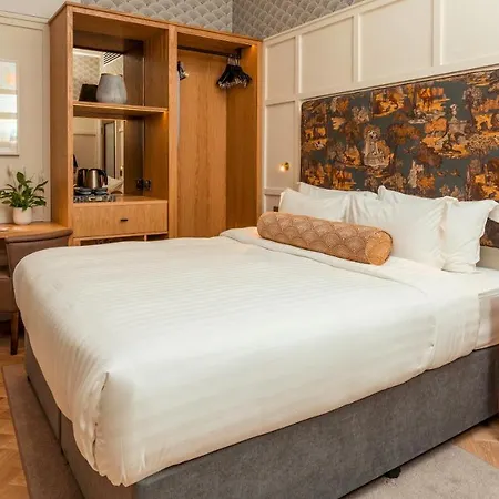 The Fleet Hotel 4*