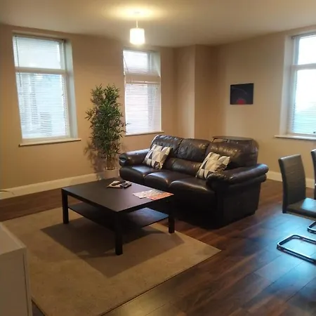 Apartment Spacious Two Bedroom Longs Place, 8 *