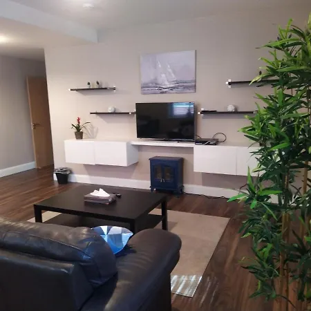 Apartment Spacious Two Bedroom Longs Place, 8 *
