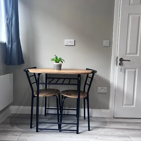 Guest House *