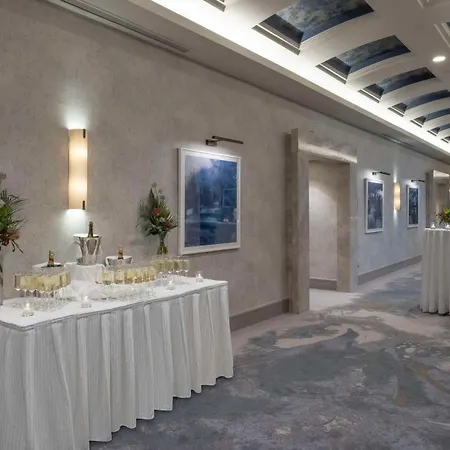 Hilton 4*