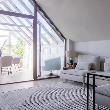 Гостевой дом Guestready - Modernised In Monkstown *