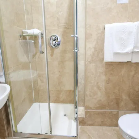 Jackson Court Hotel 2*