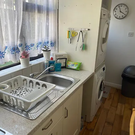 Holiday home Pre - Post Flight Airport 20m Canal View Dublin