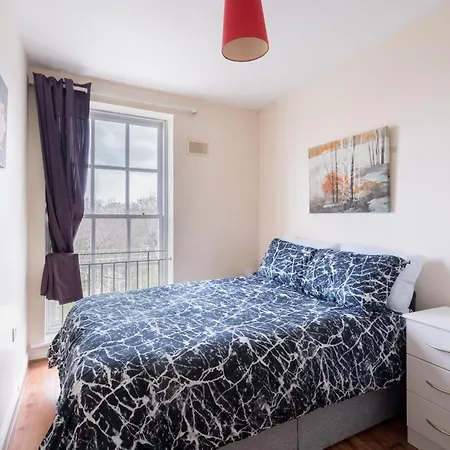 2bd Flat In Heart Of Apartamento