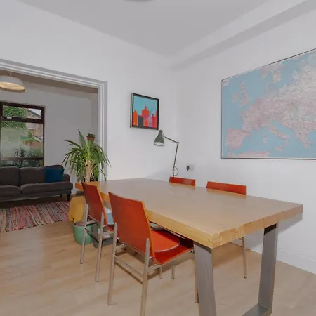 Charming 2bd House In Apartament Dublin