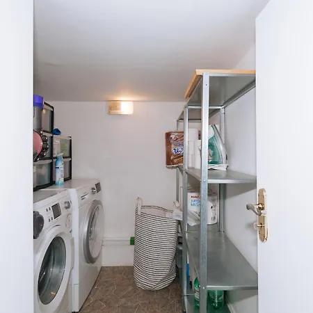 Charming 2bd House In