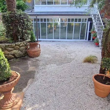 Hideaway Garden Paradise Apartamento