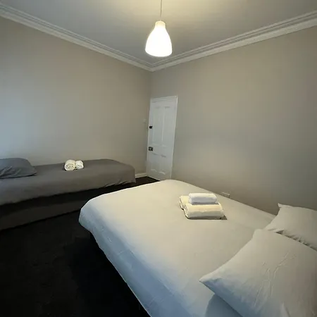 Superb Triple Room Near Croke Park - 4 Maison d'hôtes