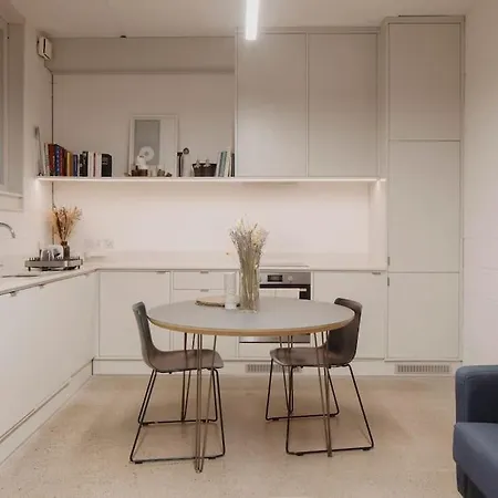Cosy One Bed Apartment *