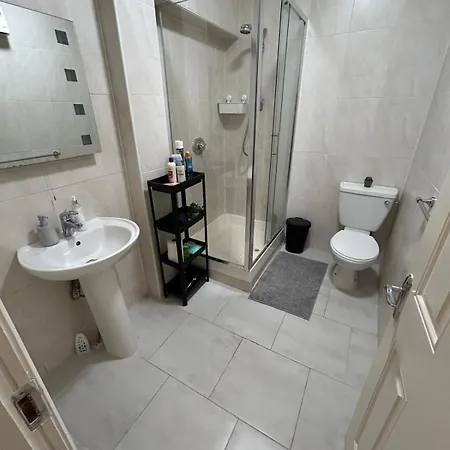 Apartment Deluxe In Talbot Street Sleeps 6