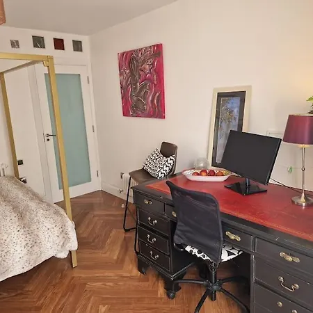 Trinity 2 Bed With Mezzanine * Dublino