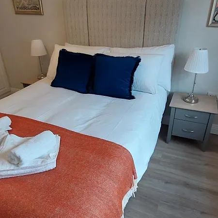 Apartmán Tastefully Refurbed 2bed - 3 Mins To Trinity & Docks