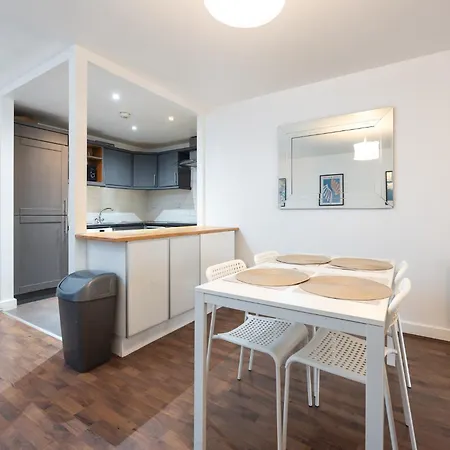 Contemporary 2br Flat In Dublin's Cultural Hub Apartmán