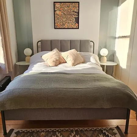 아파트 Temple Bar 1bd Large & Newly Upgraded Sleeps 4 *