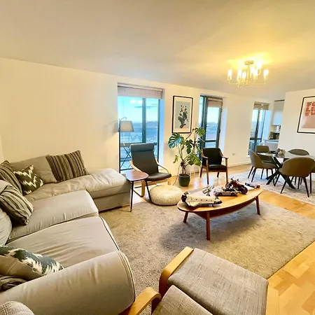 בית אירוח Exclusive King-size Bed Comfort With Serene Garden View *