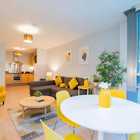 Bright & Modern Apartmán *