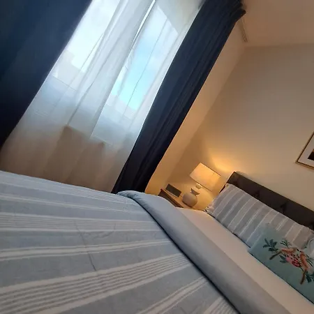 Cozy Bedroom In Lucan, Alloggio in famiglia