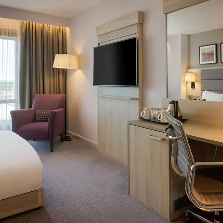 Hilton Garden Centre 4*